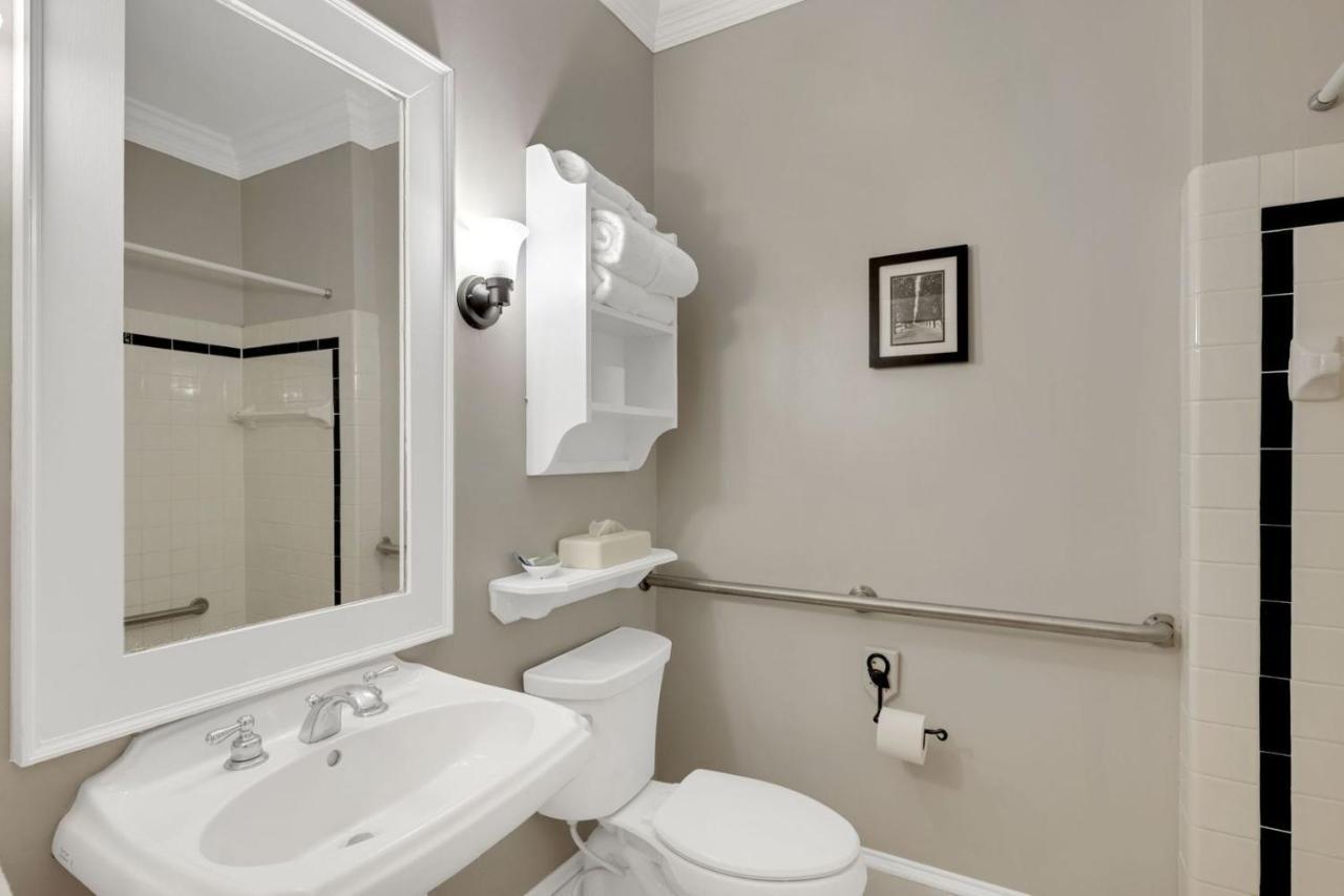 The Tranquil House Inn Мантео Екстериор снимка